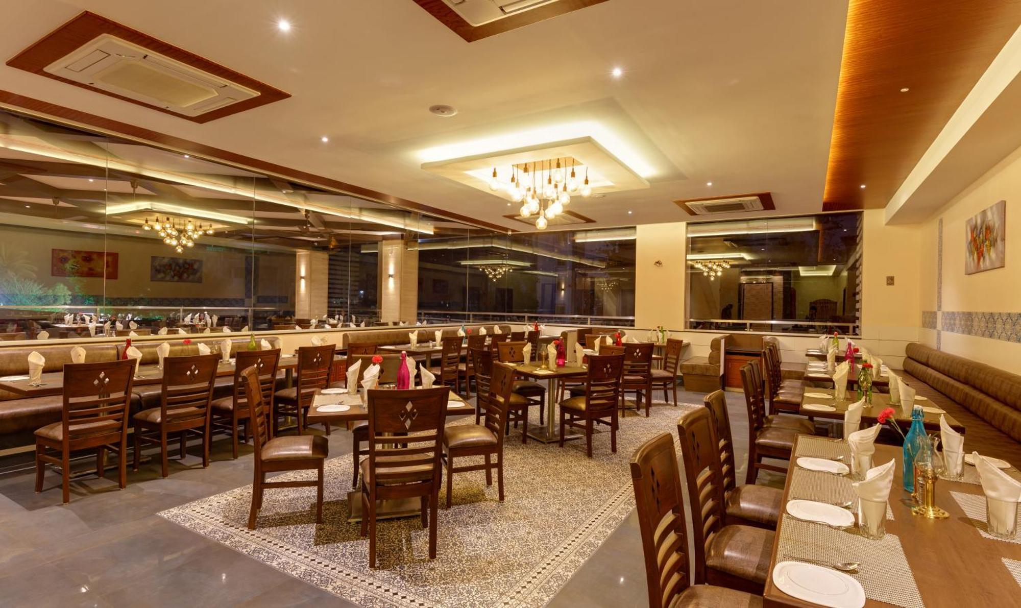 Hotel Ayodhya Kolhapur Zewnętrze zdjęcie