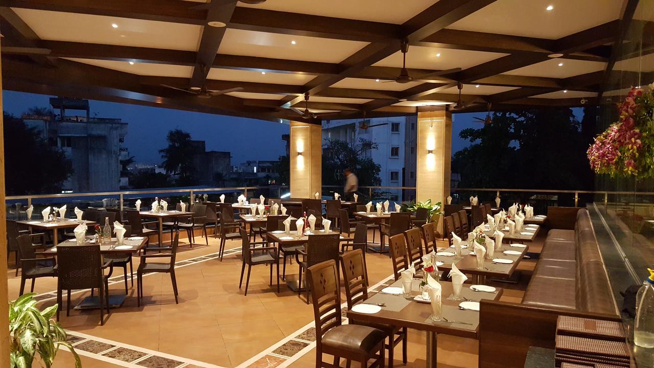 Hotel Ayodhya Kolhapur Zewnętrze zdjęcie