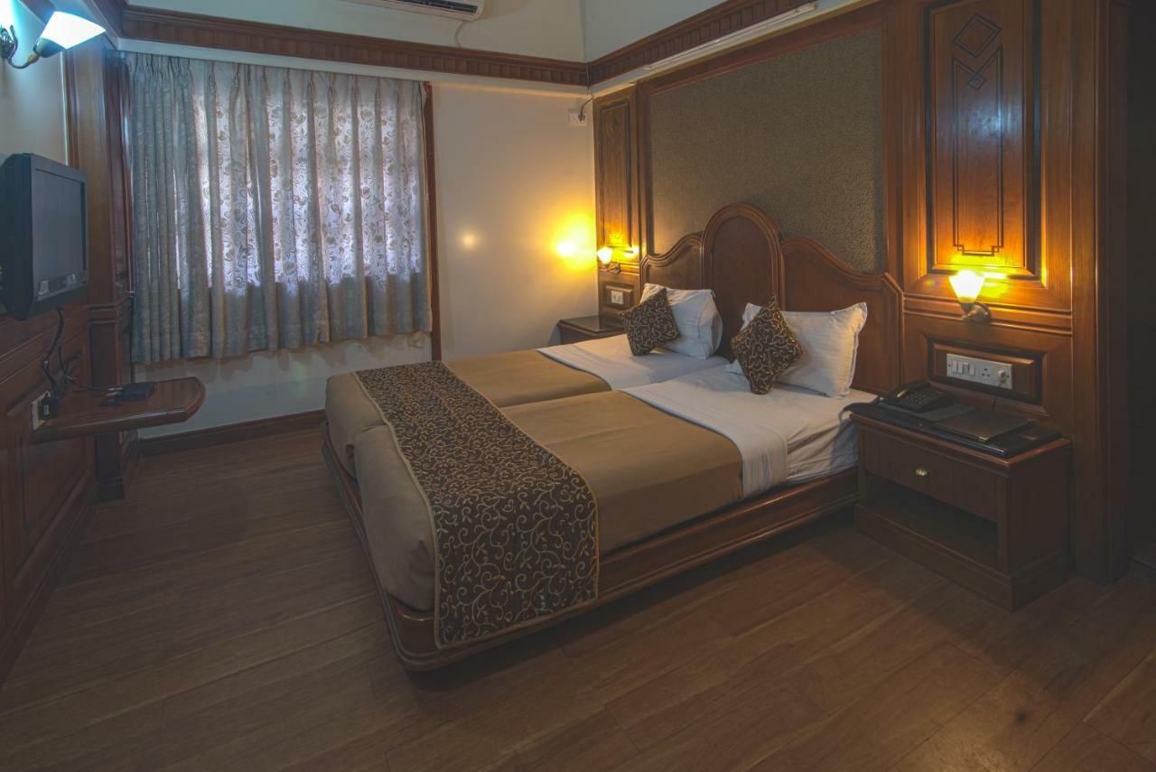 Hotel Ayodhya Kolhapur Zewnętrze zdjęcie