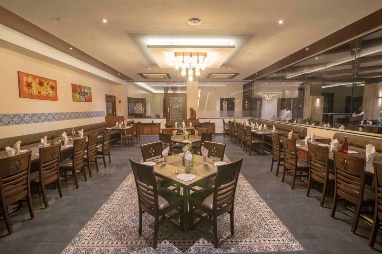 Hotel Ayodhya Kolhapur Zewnętrze zdjęcie
